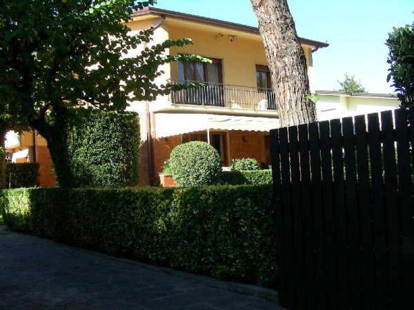 Villa in vendita a forte dei m