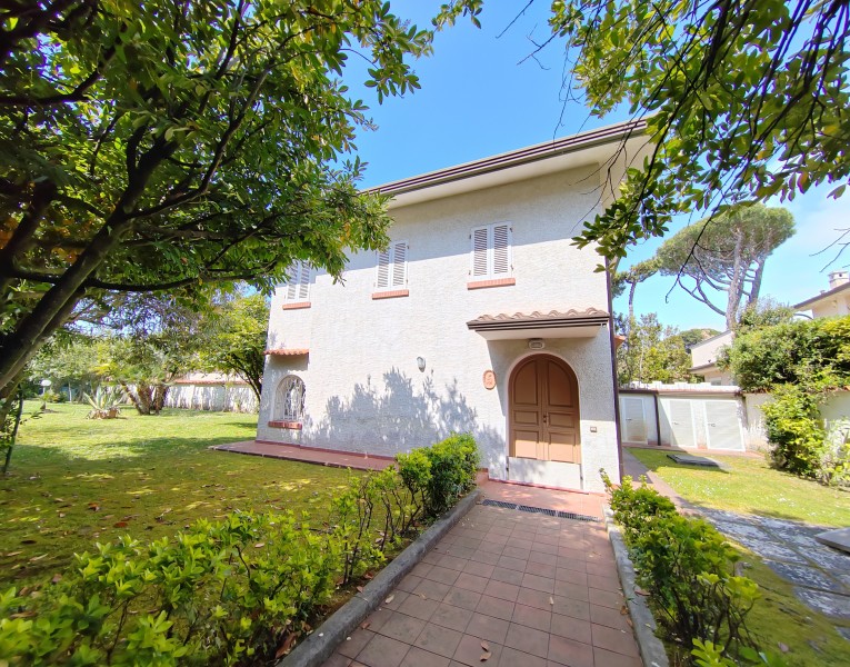 Villa in affitto a forte dei m
