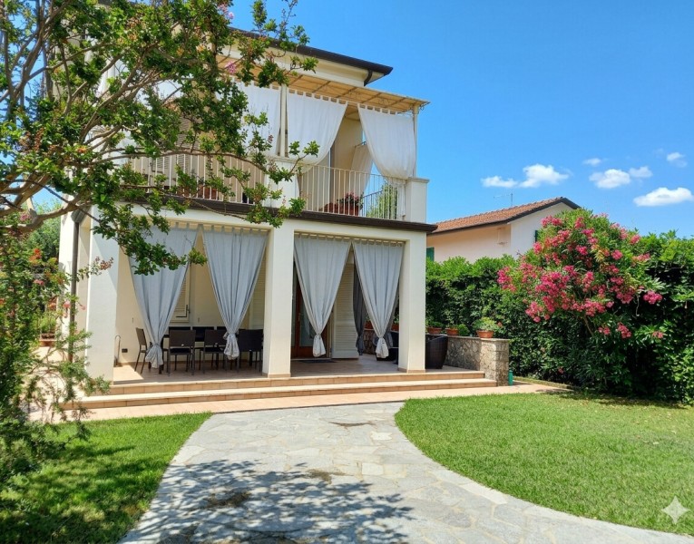 Villetta singola in affitto st