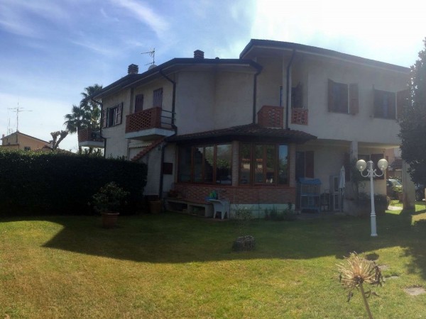 Riferimento 109-5 PL - Villa Bifamiliare in Affitto a Pietrasanta