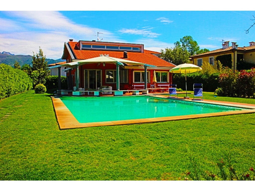Rif 222 - cover Elegante villa con piscina