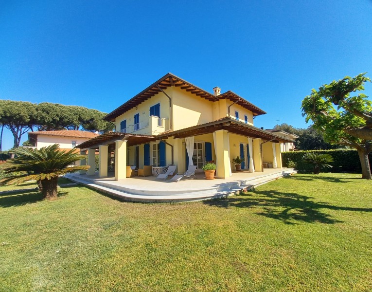 Bella villa in affitto vicino 