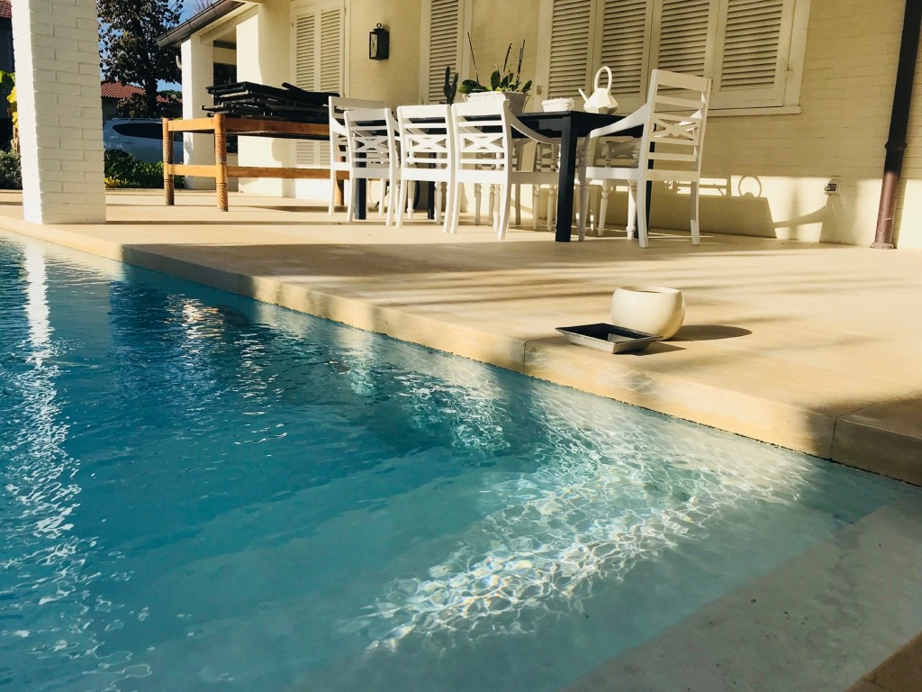 Rif 345 - cover Porzione di villa con piscina