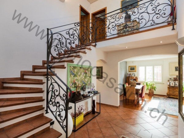 Ref. 617 - Casa for Sale in Melide