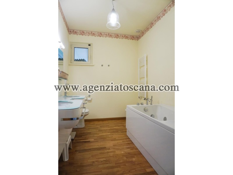Villa With Pool for rent, Forte Dei Marmi - Vittoria Apuana -  31