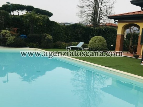 Villa With Pool for sale, Forte Dei Marmi - Vittoria Apuana -  9