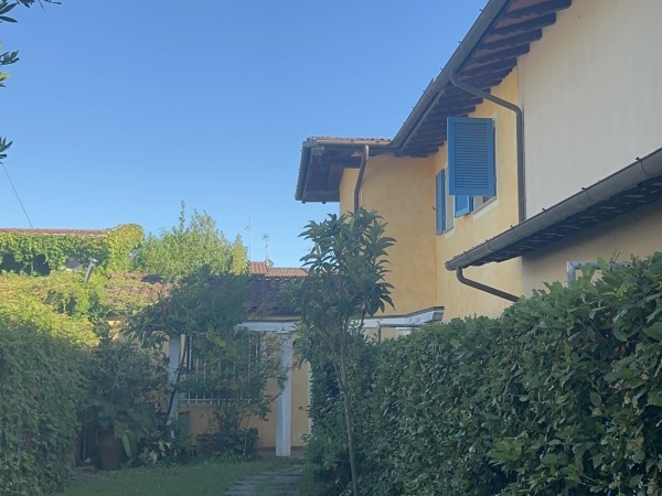 Riferimento SV3690 - detached house in Buying And Selling in Pietrasanta - Marina Di Pietrasanta