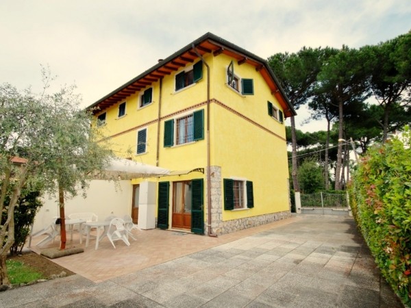 >Foto Anteprima WA 15385 - Villa Bifamiliare in Vendita a Marina Di Pietrasanta