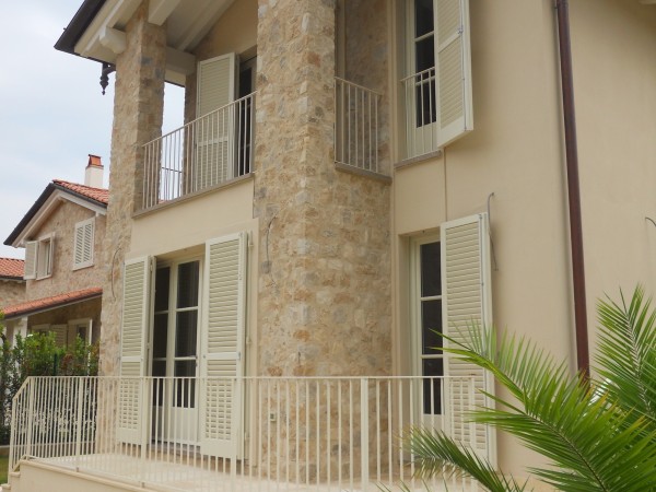 Riferimento SV153 - villa in Покупая и продавая in Pietrasanta