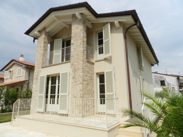 Riferimento SV153 - villa in Покупая и продавая in Pietrasanta