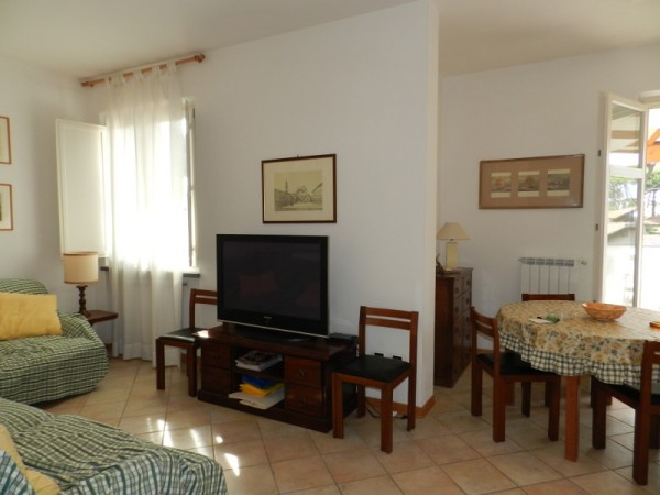 Riferimento SA028 - villa in Аренда in Pietrasanta - Marina Di Pietrasanta