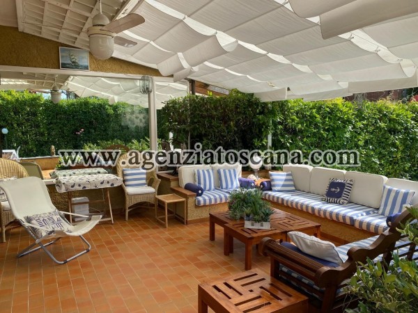 Two-family Villa for sale, Forte Dei Marmi -  1