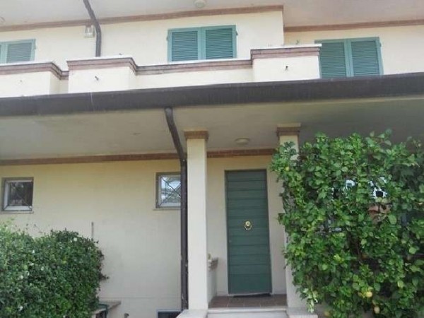 Reference 169-6 PL - Terraced House  for Rent in Marina Di Pietrasanta