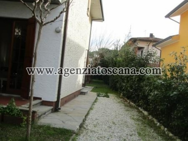 Two-family Villa for rent, Montignoso - Cinquale -  1