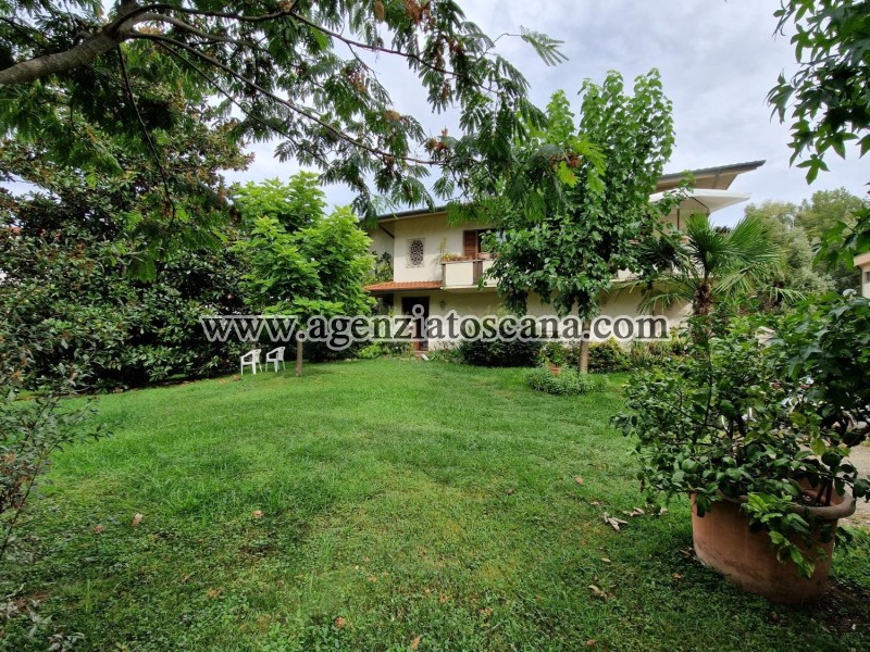 Villa With Pool for sale, Forte Dei Marmi - Centrale -  1