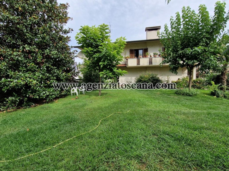 Villa With Pool for sale, Forte Dei Marmi - Centrale -  2