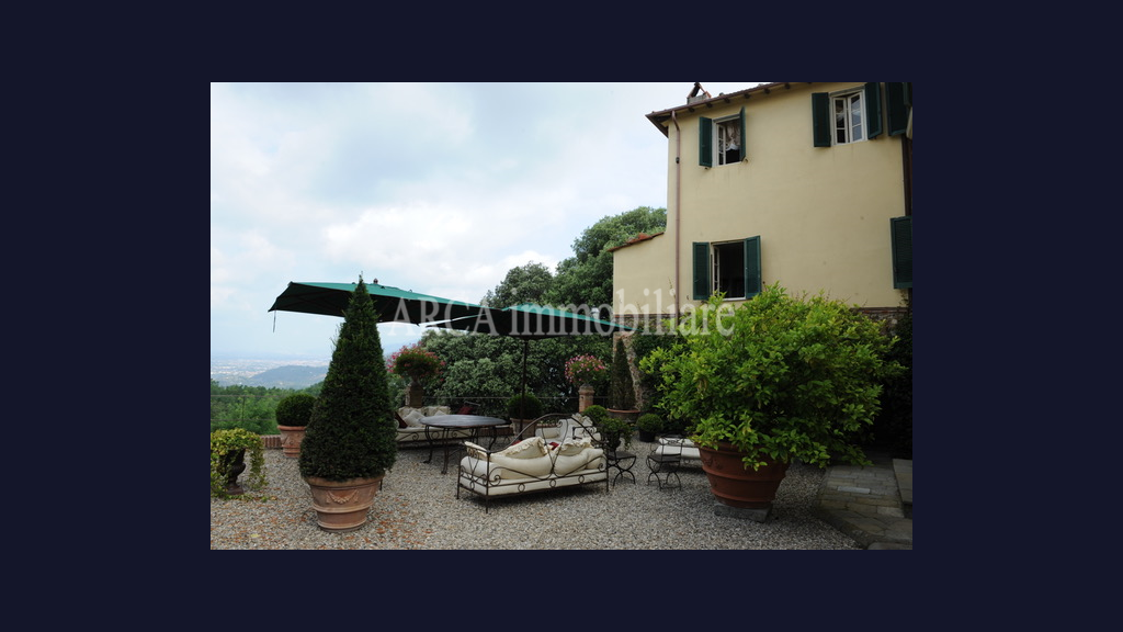 Villa Storicain Vendita, Camaiore - Collina - Riferimento: A2392