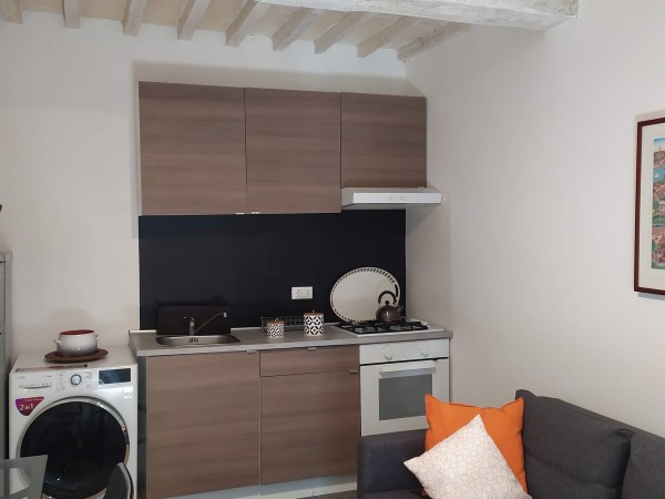 Riferimento 2203 - Appartamento in Affitto a Pietrasanta
