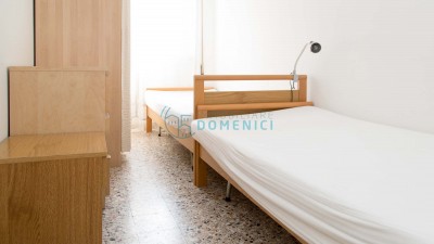 Appartamento Indipendentein Vendita, Viareggio - Centro - Mare - Entro 1 Km Dal Mare - Riferimento: via002