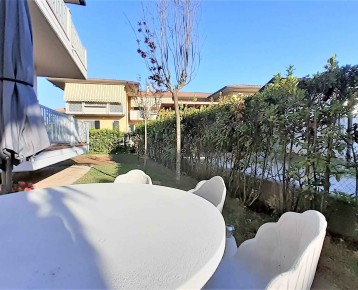 Appartamento con grande giardi