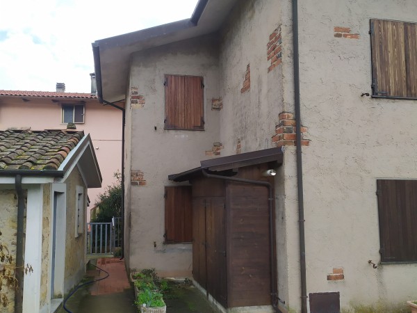 Riferimento V764 - Casa Indipendente in Vendita a Bargecchia