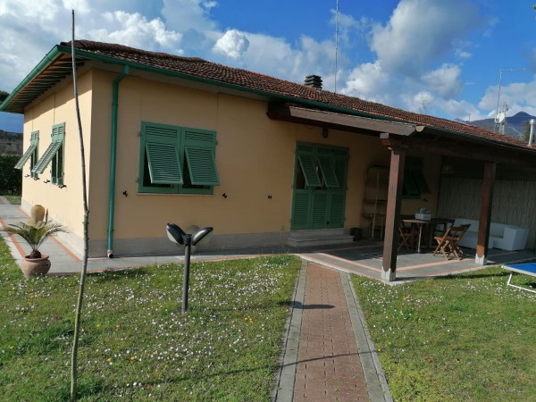 Rif. V784 - villa bifamiliare in vendita a Forte Dei Marmi - Vittoria Apuana | Foto 9