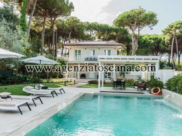 Villa With Pool for sale, Forte Dei Marmi - Vittoria Apuana -  4