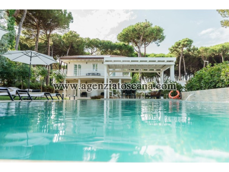 Villa With Pool for rent, Forte Dei Marmi - Vittoria Apuana -  1