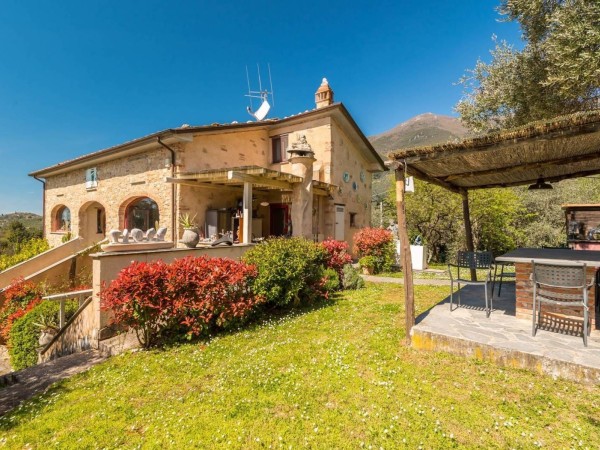 Rif. V768 - villa singola in vendita a Camaiore | Foto 16