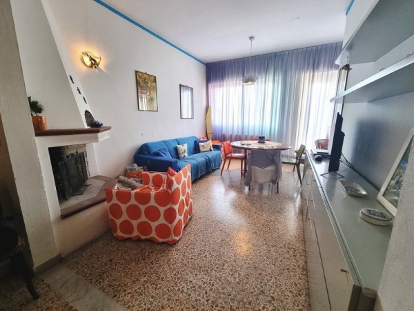 Indipendent Apartment in on sale, Viareggio 