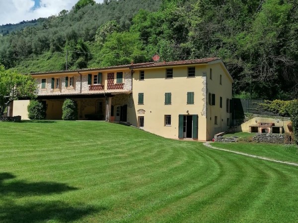 Riferimento V770 - Villa Singola in Vendita a Montebello