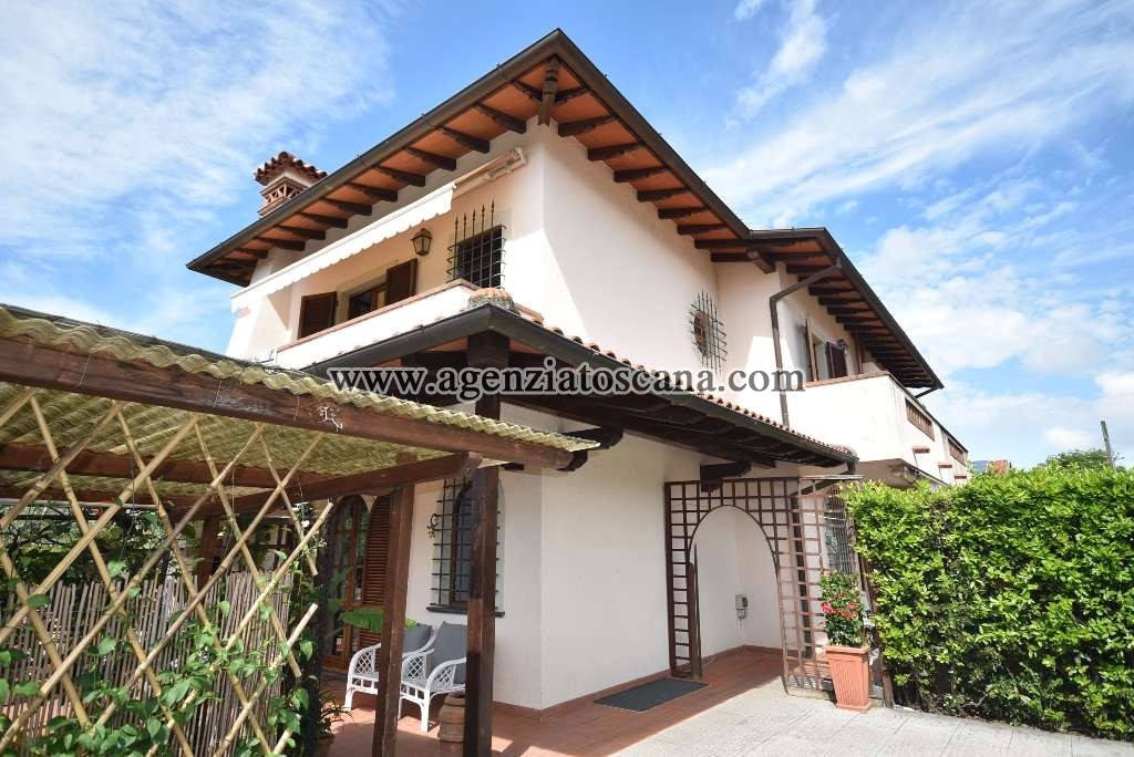 Two-family Villa for rent, Seravezza - Querceta -  0