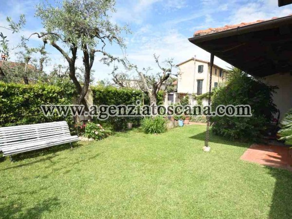 Two-family Villa for rent, Seravezza - Querceta -  2