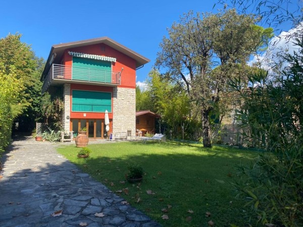 Villa Singola in vendita, Forte dei Marmi, Vittoria Apuana 