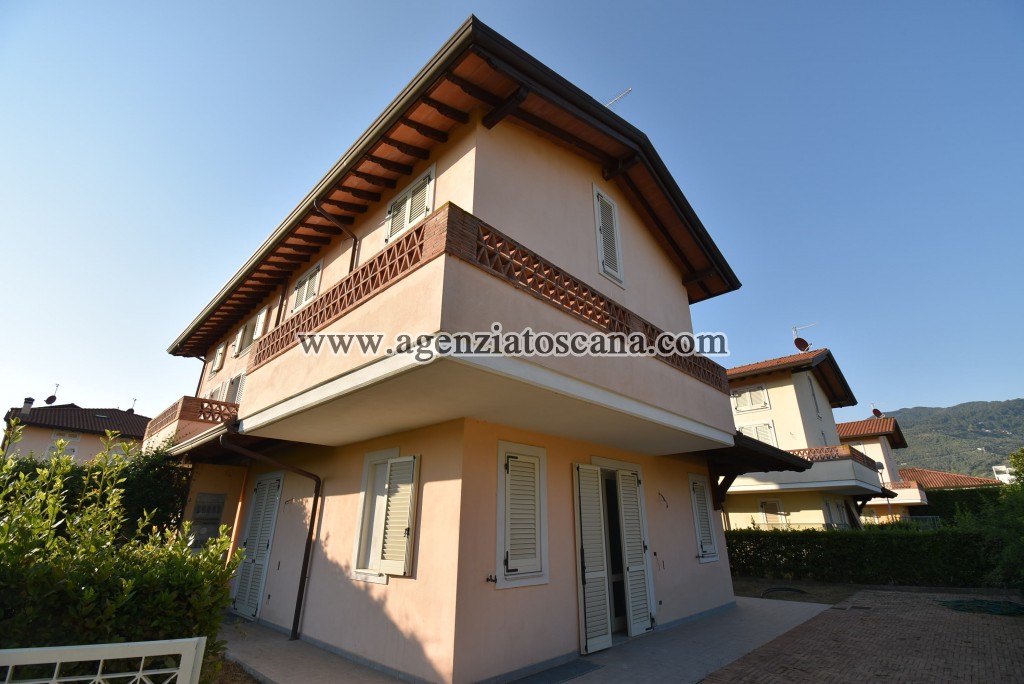 Two-family Villa for rent, Pietrasanta -  0