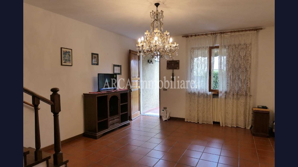 Villa Trifamiliarein Vendita, Pietrasanta - Tonfano - Mare - Riferimento: B3105