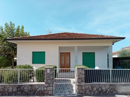 Immobile WA 15446 - Villa Singola in Vendita a Marina Di Pietrasanta