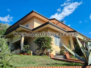 Villa Bifamiliare In Splendida Posizione