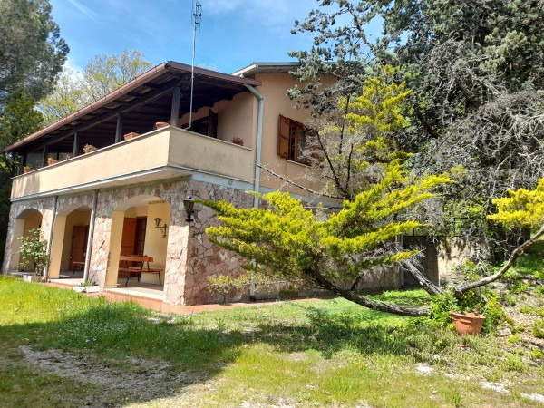 Riferimento V12-22 - Villa Singola in Vendita a Colli Di Torricella