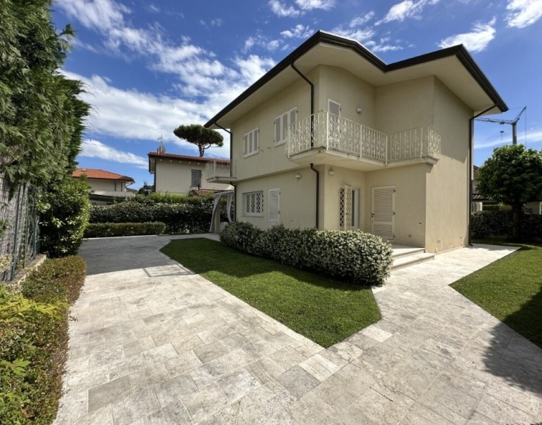 Villa singola in affitto in ce