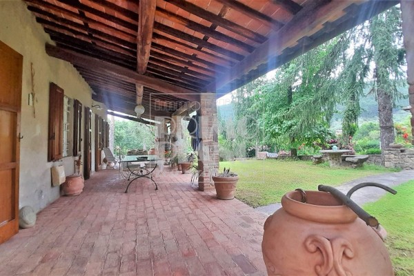 Country House For Sale In Lucc