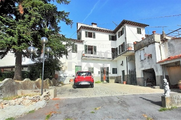 Country House For Sale In Capa