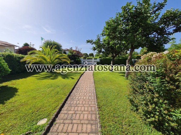 Villa Bifamiliare in vendita, Forte Dei Marmi - Centrale -  16
