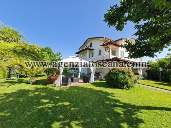 Villa Bifamiliare in vendita, Forte Dei Marmi - Centrale -  1