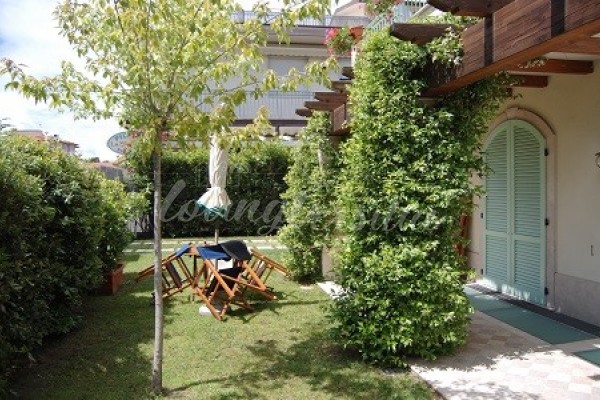 Two-family Villa For Sale In M