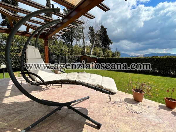 Two-family Villa for rent, Pietrasanta -  2