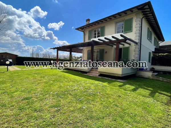 Bella Villa Bifamiliare A Pietrasanta