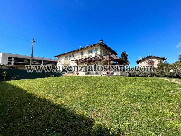 Two-family Villa for rent, Pietrasanta -  4