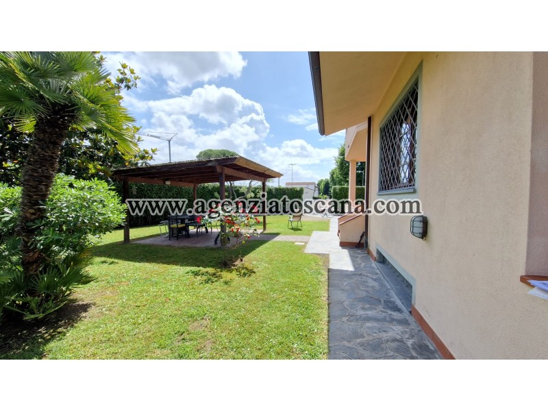 Two-family Villa for rent, Forte Dei Marmi - Centrale -  0