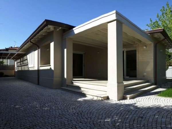 Villa Singola in vendita, Forte dei Marmi, Vittoria Apuana 